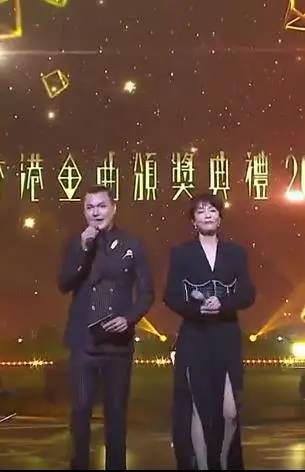 《香港金曲颁奖典礼2022》：谁主沉浮？那些触动你我的年度金曲与背后故事大揭秘！
